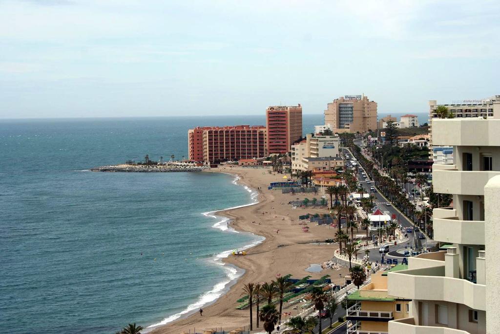 "Vive Benal Beach" Estudios Con Vistas Al Parque Acuatico Benalmádena Exteriör bild