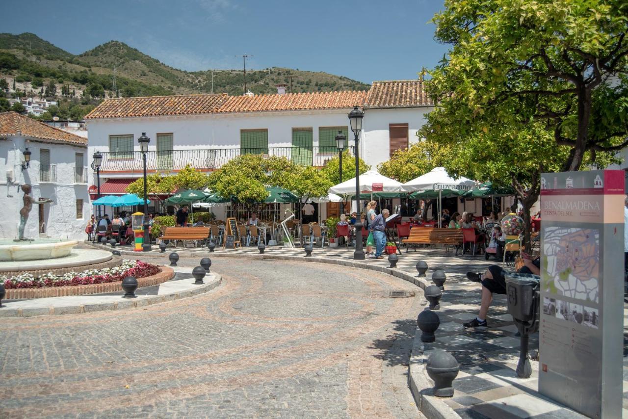 "Vive Benal Beach" Estudios Con Vistas Al Parque Acuatico Benalmádena Exteriör bild